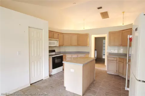 5380 NE 56th Pkwy, Okeechobee, FL 34972 photo 6