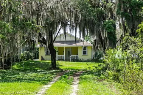42 Lake Stearns Dr, Lake Placid, FL 33852