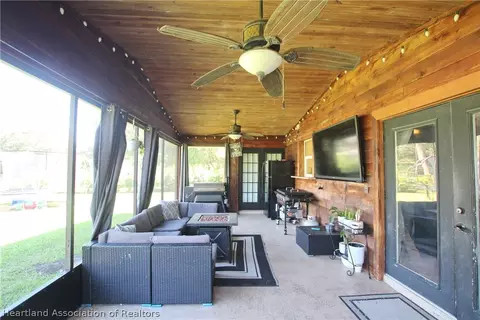 Exterior - 400 SW 85th Ave, Okeechobee, FL 34974 photo 8 of 10