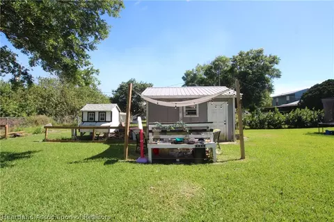 Exterior - 400 SW 85th Ave, Okeechobee, FL 34974 photo 9 of 10