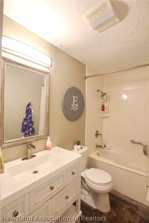 Bath - 400 SW 85th Ave, Okeechobee, FL 34974 photo 4 of 6
