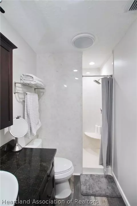 Bath - 400 SW 85th Ave, Okeechobee, FL 34974 photo 3 of 6