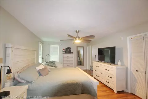 Bedroom - 400 SW 85th Ave, Okeechobee, FL 34974 photo 4 of 10