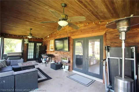Exterior - 400 SW 85th Ave, Okeechobee, FL 34974 photo 5 of 10
