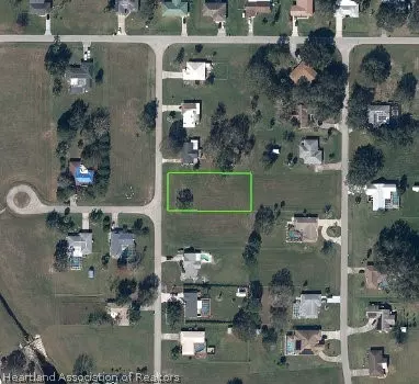 525 Limetree Dr, Sebring, FL 33876