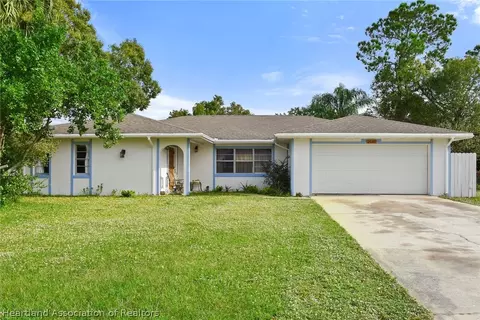2640 Greenacre Dr, Sebring, FL 33870