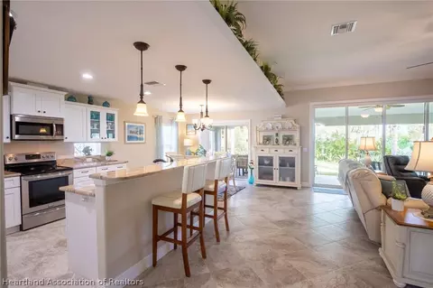 Kitchen - 4620 Vantage Cir, Sebring, FL 33872 photo 5 of 7