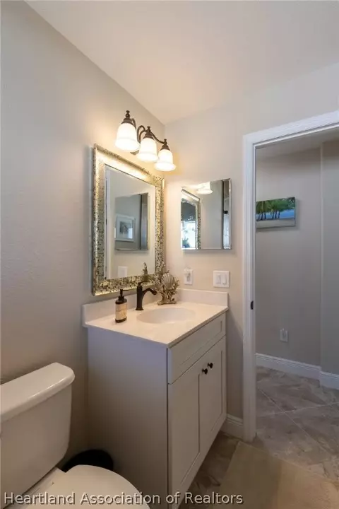 Bath - 4620 Vantage Cir, Sebring, FL 33872 photo 2 of 7