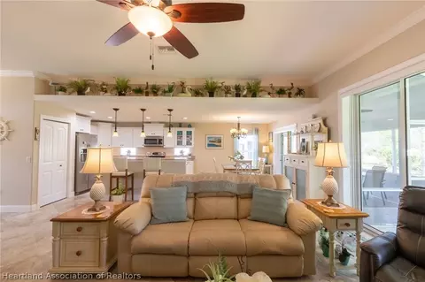 Living - 4620 Vantage Cir, Sebring, FL 33872 photo 4 of 5
