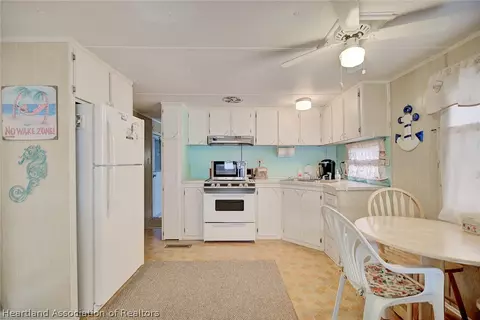 8174 Clara St, Sebring, FL 33870 photo 4