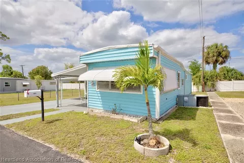 8174 Clara St, Sebring, FL 33870 photo 2