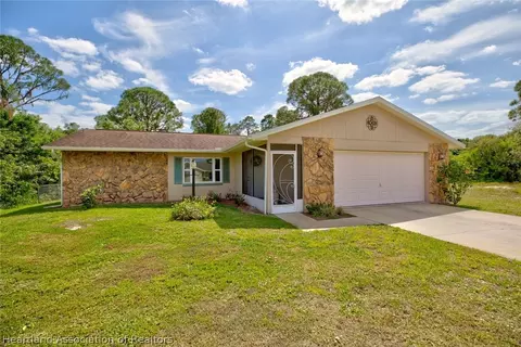 237 Silver Ave, Lake Placid, FL 33852