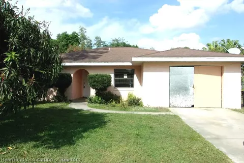 2918 King Dr, Sebring, FL 33870
