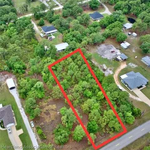 6111 Apple Rd, Sebring, FL 33875