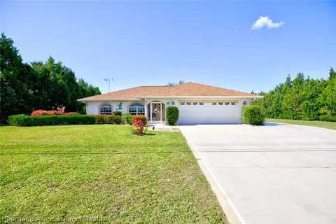 6161 Columbus Blvd, Sebring, FL 33872