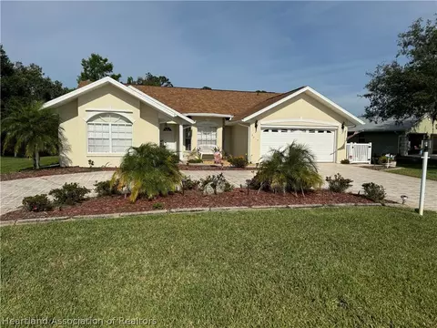 2015 Dog Leg Dr, Sebring, FL 33872