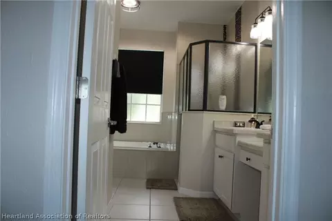 Bath - 4422 Whiting Dr, Sebring, FL 33870 photo 7 of 11