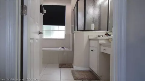 Bath - 4422 Whiting Dr, Sebring, FL 33870 photo 1 of 11