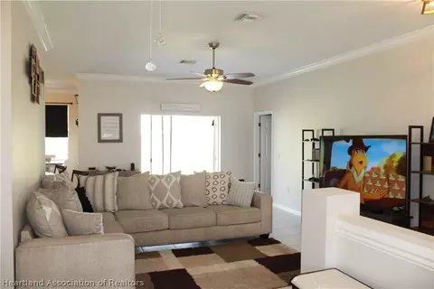 Living - 4422 Whiting Dr, Sebring, FL 33870 photo 5 of 8