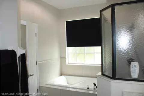 Bath - 4422 Whiting Dr, Sebring, FL 33870 photo 6 of 11