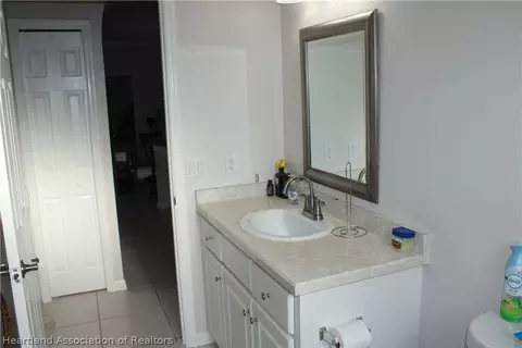 Bath - 4422 Whiting Dr, Sebring, FL 33870 photo 10 of 11