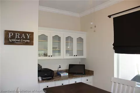 Kitchen - 4422 Whiting Dr, Sebring, FL 33870 photo 2 of 3