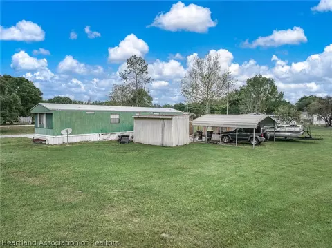 2041 Gardner Dr, Lorida, FL 33857 photo 5