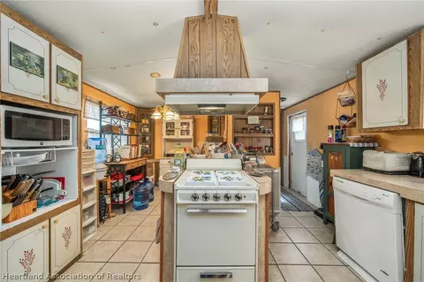 2041 Gardner Dr, Lorida, FL 33857 photo 17