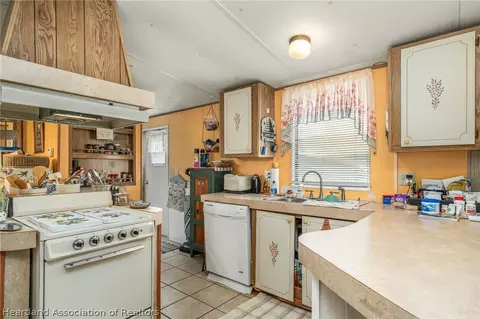 2041 Gardner Dr, Lorida, FL 33857 photo 16