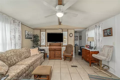 2041 Gardner Dr, Lorida, FL 33857 photo 10