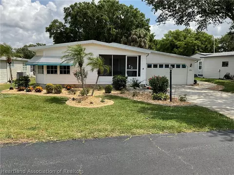 2888 E Spinnaker Dr, Avon Park, FL 33825