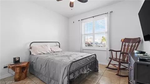 Bedroom - 919 SE 38th Ave, Okeechobee, FL 34974 photo 2 of 4