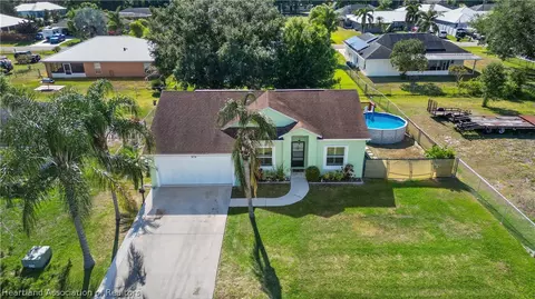 Exterior - 919 SE 38th Ave, Okeechobee, FL 34974 photo 2 of 2