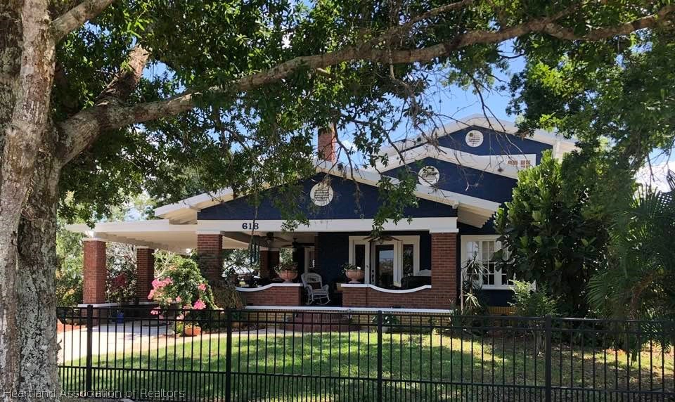 618 W Interlake Blvd  