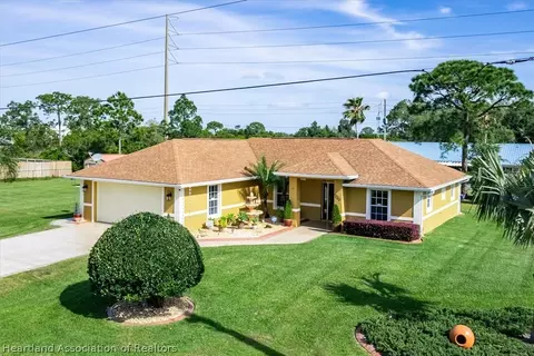 4400 4408 Elite St, Sebring, FL 33872