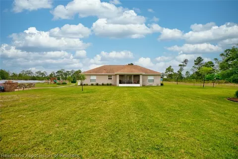 Exterior - 4093 Camp Shore Dr, Sebring, FL 33875 photo 7 of 10
