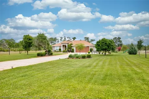 Exterior - 4093 Camp Shore Dr, Sebring, FL 33875 photo 9 of 10