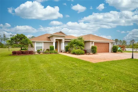 Exterior - 4093 Camp Shore Dr, Sebring, FL 33875 photo 4 of 10