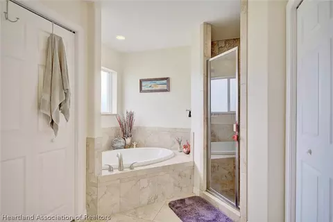 Bath - 4093 Camp Shore Dr, Sebring, FL 33875 photo 2 of 3