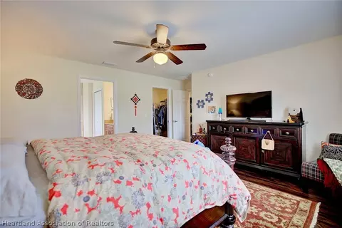 Bedroom - 4093 Camp Shore Dr, Sebring, FL 33875 photo 2 of 7