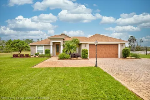 4093 Camp Shore Dr, Sebring, FL 33875