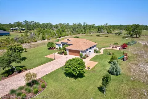 Exterior - 4093 Camp Shore Dr, Sebring, FL 33875 photo 10 of 10