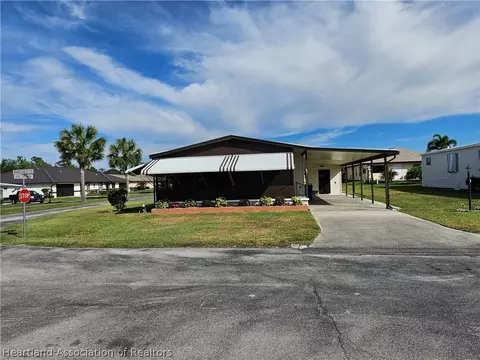65 Pinecrest St, Lake Placid, FL 33852