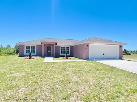Exterior - 459 Thiseldo Ln, Sebring, FL 33875 photo 2 of 13
