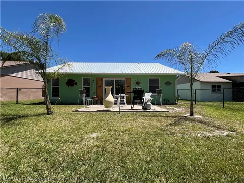 Exterior - 4111 Thompson Ave, Sebring, FL 33875 photo 5 of 9
