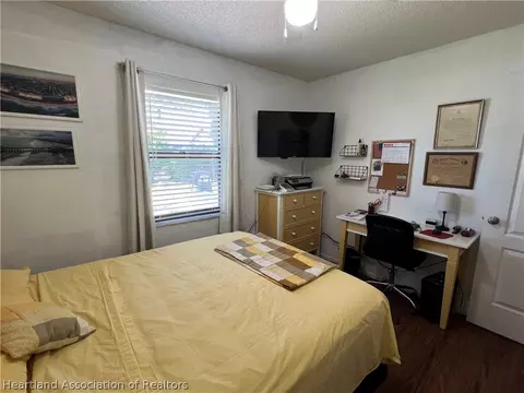 Bedroom - 4111 Thompson Ave, Sebring, FL 33875 photo 4 of 4