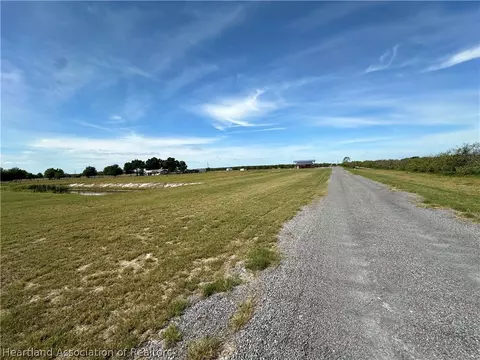 1094 S Marion Rd, Avon Park, FL 33825