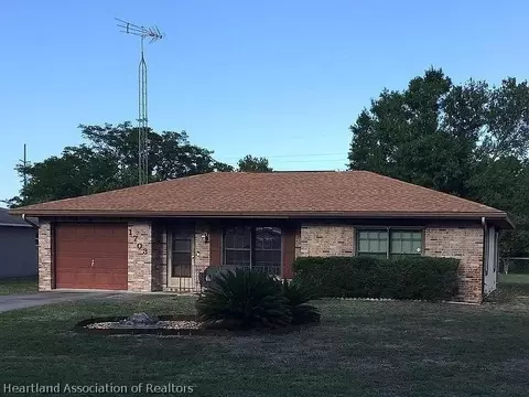 1703 Cedarbrook St, Lake Placid, FL 33852