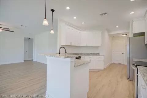 Kitchen - 1917 Iris Ave, Sebring, FL 33875 photo 1 of 8