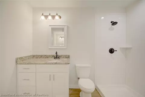 Bath - 1917 Iris Ave, Sebring, FL 33875 photo 4 of 6